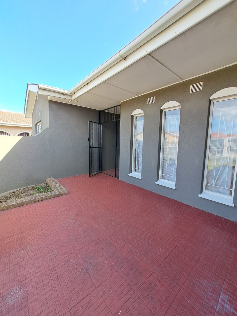 5 Bedroom Property for Sale in Townsend Estate Western Cape